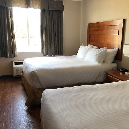 St. Albert Inn & Suites Saint Albert Kültér fotó