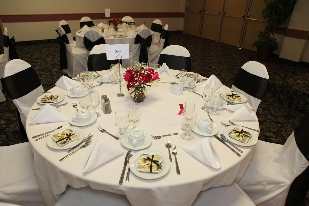 St. Albert Inn & Suites Saint Albert Kültér fotó