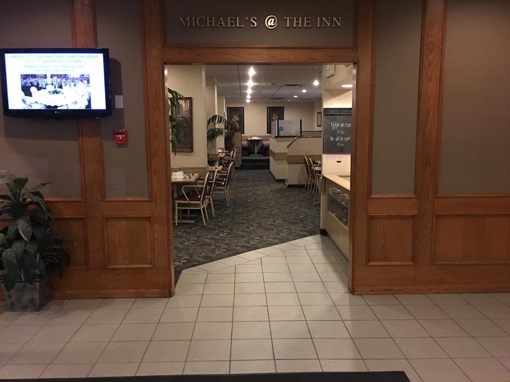 St. Albert Inn & Suites Saint Albert Kültér fotó