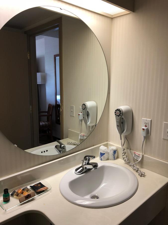 St. Albert Inn & Suites Saint Albert Kültér fotó