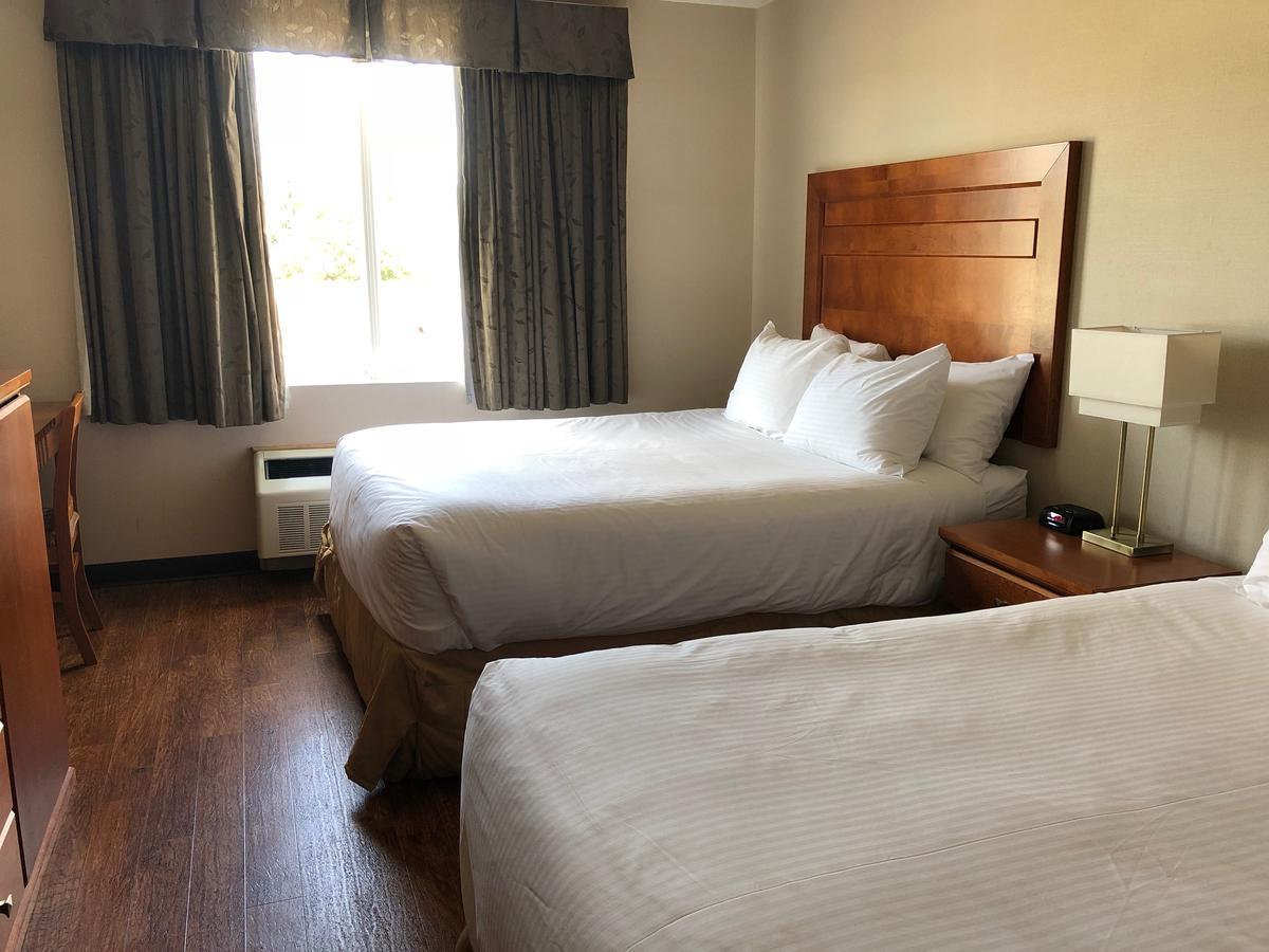 St. Albert Inn & Suites Saint Albert Kültér fotó